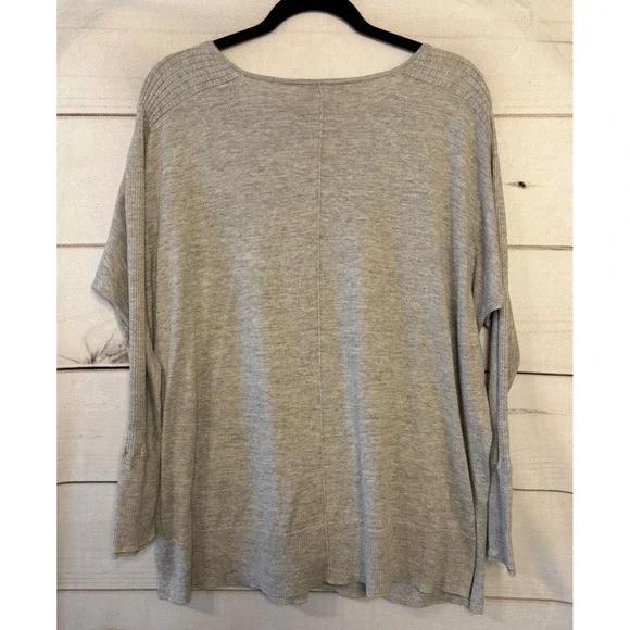 Lilly Pulitzer Gray Lightweight Knit Sweater Pockets Long Sleeve Women's M - Picture 7 of 7
